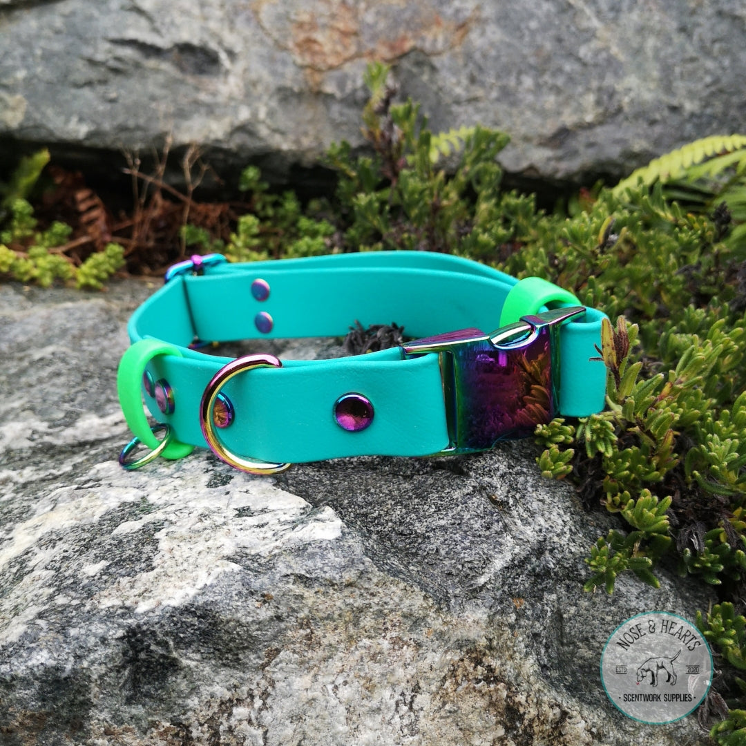 Main colour white with accent colour (straps) neon green