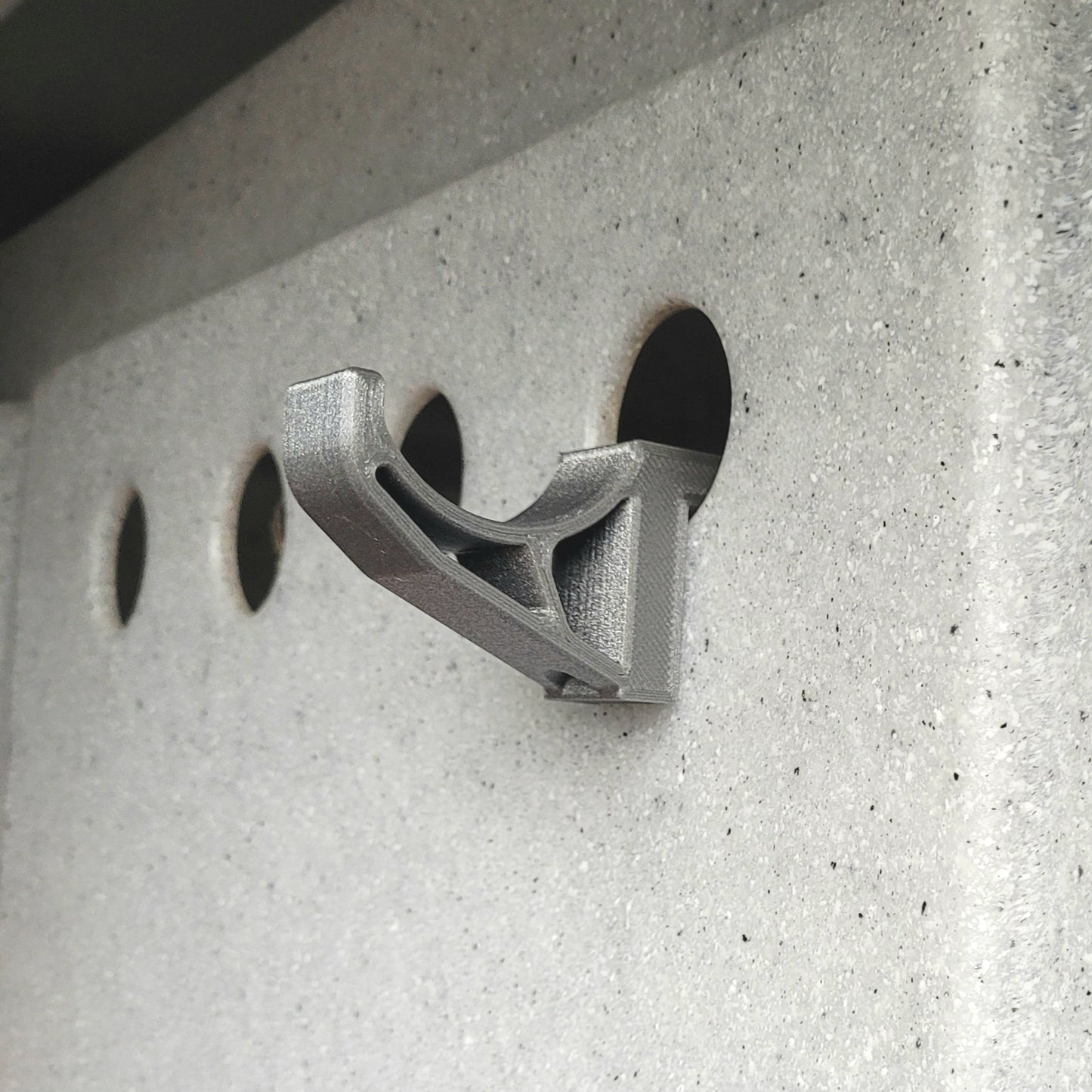 Metallic grey hook shown on an XL Ruffland Kennel 