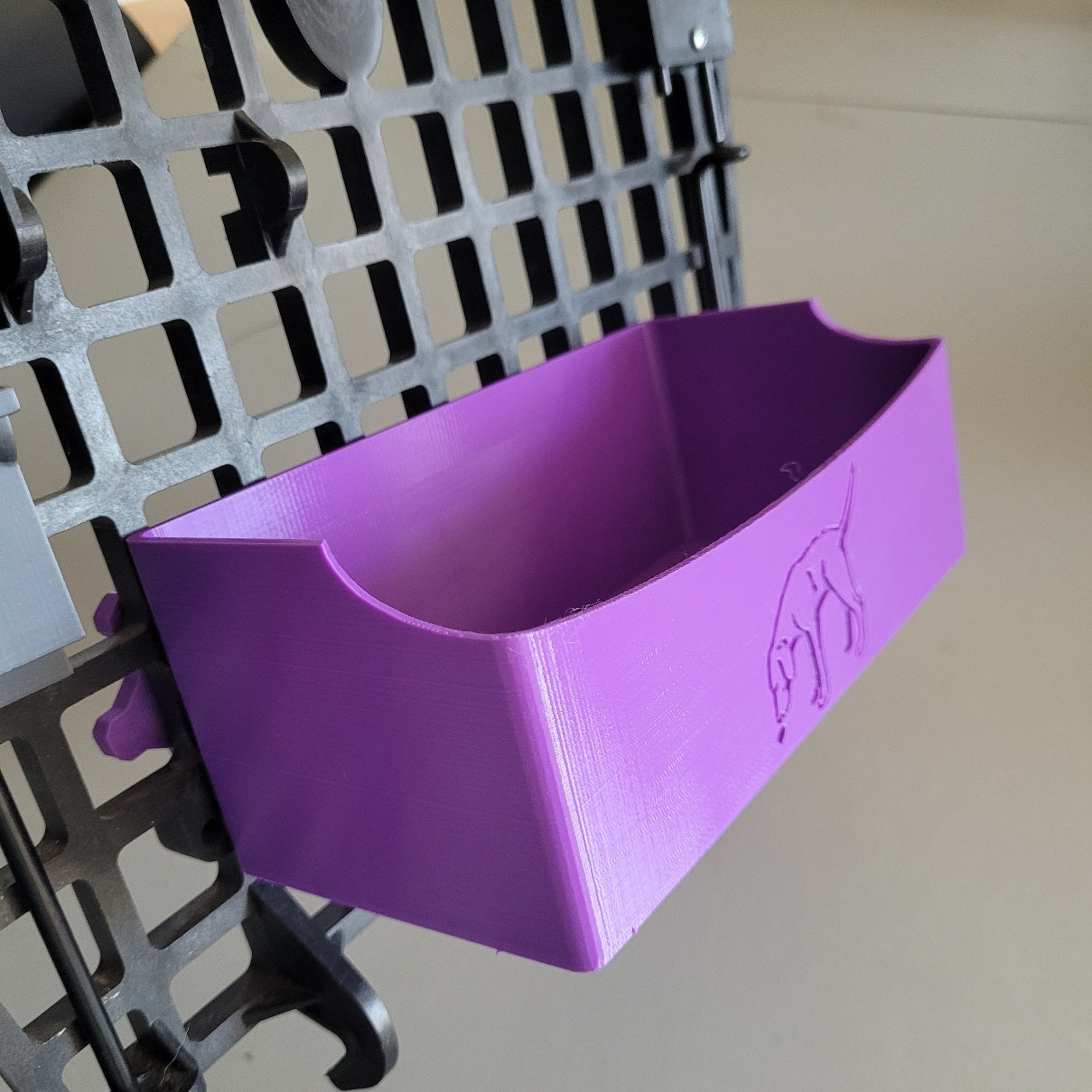 Purple shown on Large Ruffland Kennel door. 