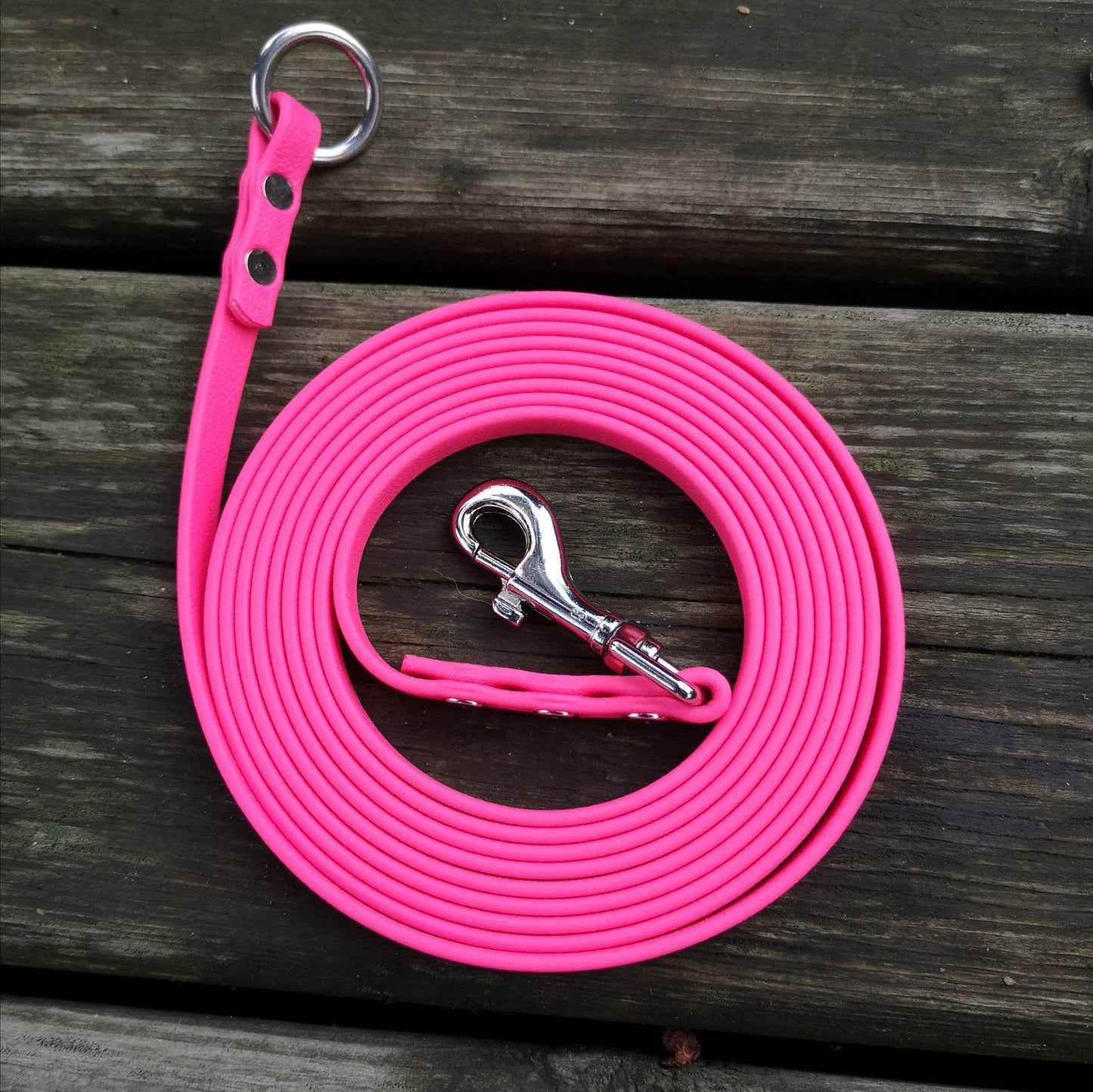 Magenta with a finished end with a ring