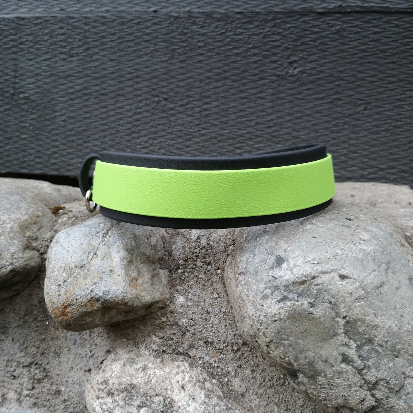 Black wider colour with Lime Green 1" front colour.  